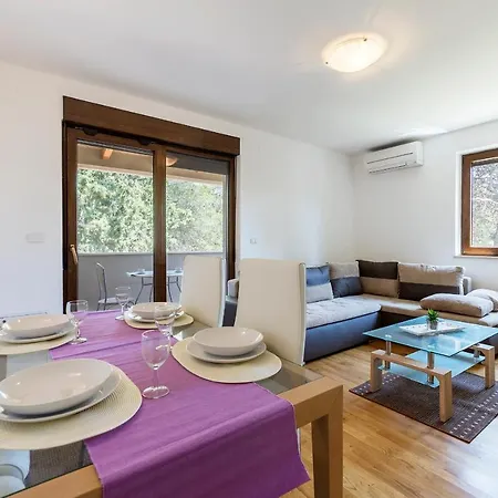 Apartman Mikaela