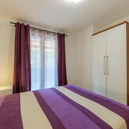 Apartment Mikaela *