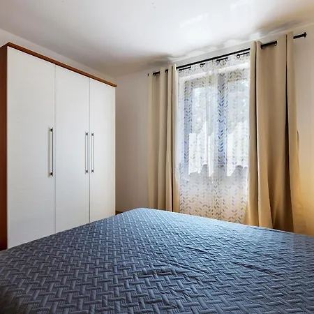 Mikaela Apartment